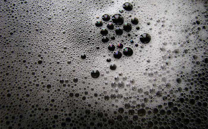 (圖:切削液泡沫現場)