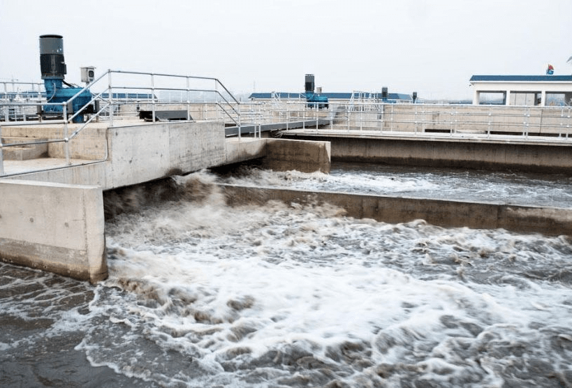 (圖:污水池起泡現場)