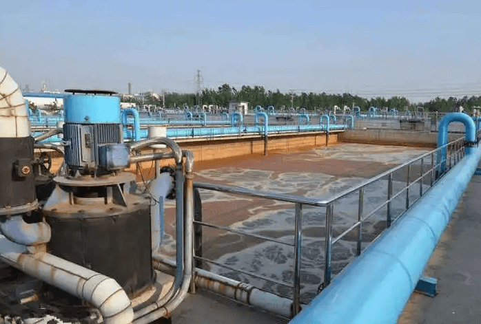 (圖:工業廢水污水廠泡沫)