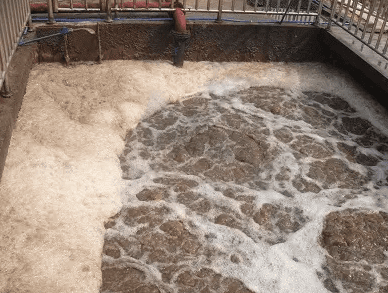 (圖:工業污水泡沫)