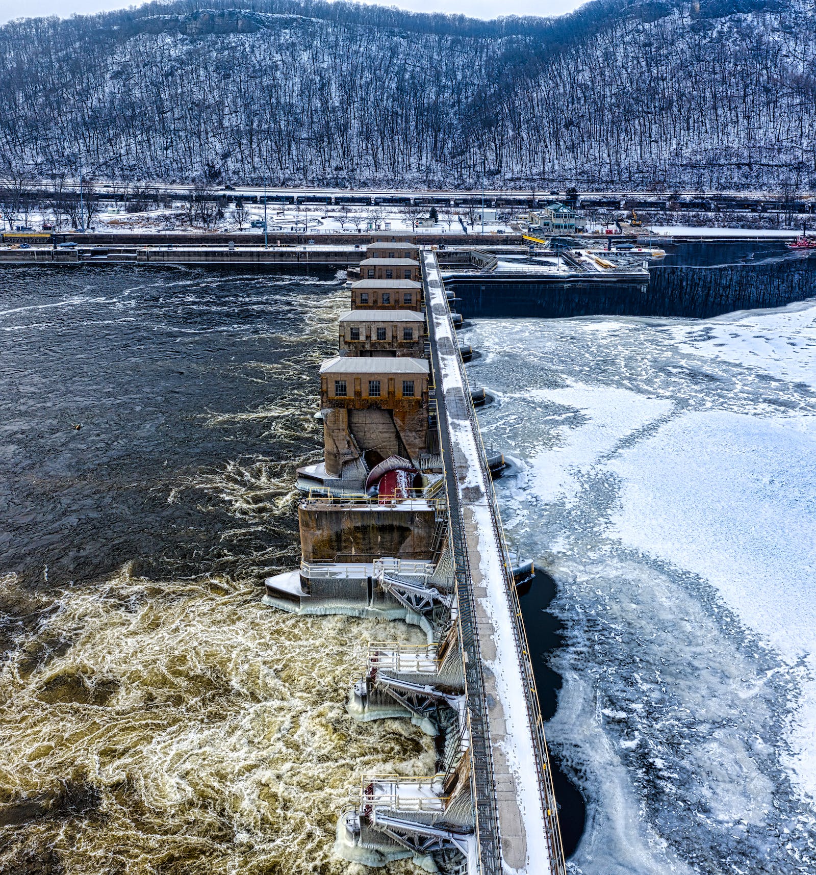 （圖：南輝水處理消泡劑應用）