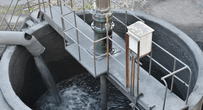 （圖：石膏脫硫塔起泡現場）